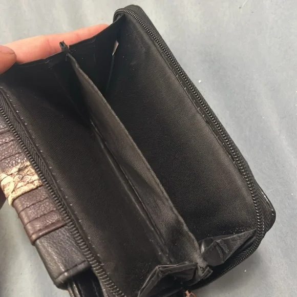 π€© 3 FOR $25 π€© Wallet - Picture 5 of 7